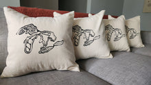 Load image into Gallery viewer, Throw pillows 18&quot;x18&quot;